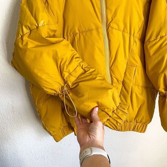 Cabi Puff Piece Style 4228 Acid Yellow Puffer Jacket Women’s XS Asymmetrical - Picture 9 of 16